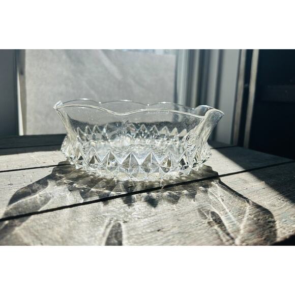 EAPG Bryce Bros Amazon Sawtooth Serving Bowl Scallop Rim Early American 1890's - Picture 2 of 16